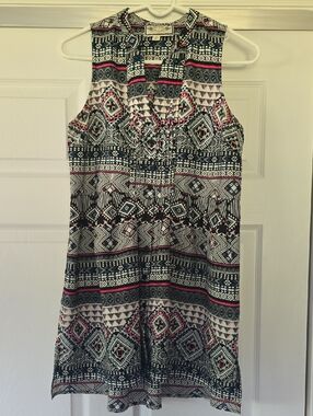 Sleeveless Geometric Print Dress in Navy & Pink